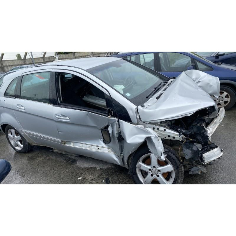 Feu arriere secondaire droit (feux) MERCEDES CLASSE B 245 Photo n°9