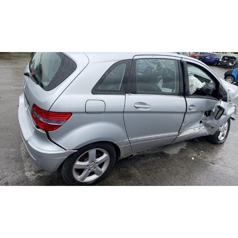 Feu arriere secondaire droit (feux) MERCEDES CLASSE B 245 Photo n°13