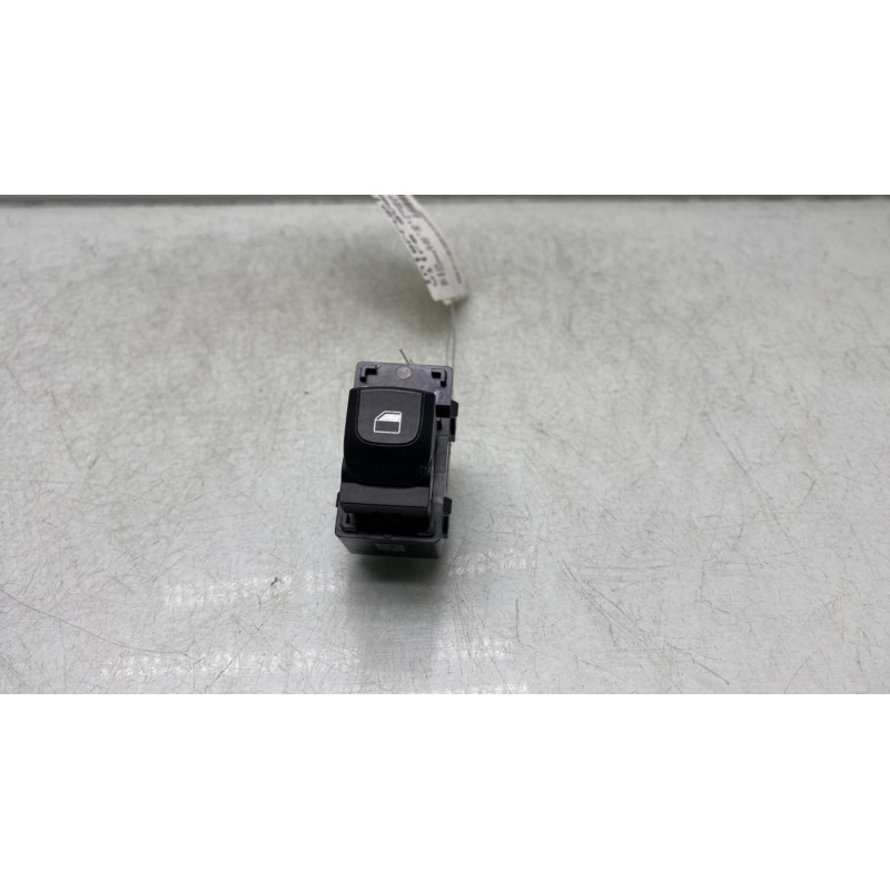 Interrupteur de leve vitre avant droit KIA PICANTO 3 Photo n°2