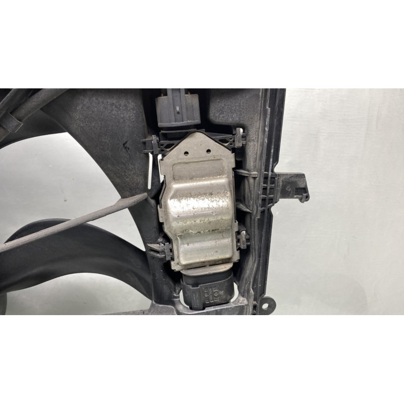 Moto ventilateur radiateur MERCEDES CLASSE GLA 156 Photo n°3