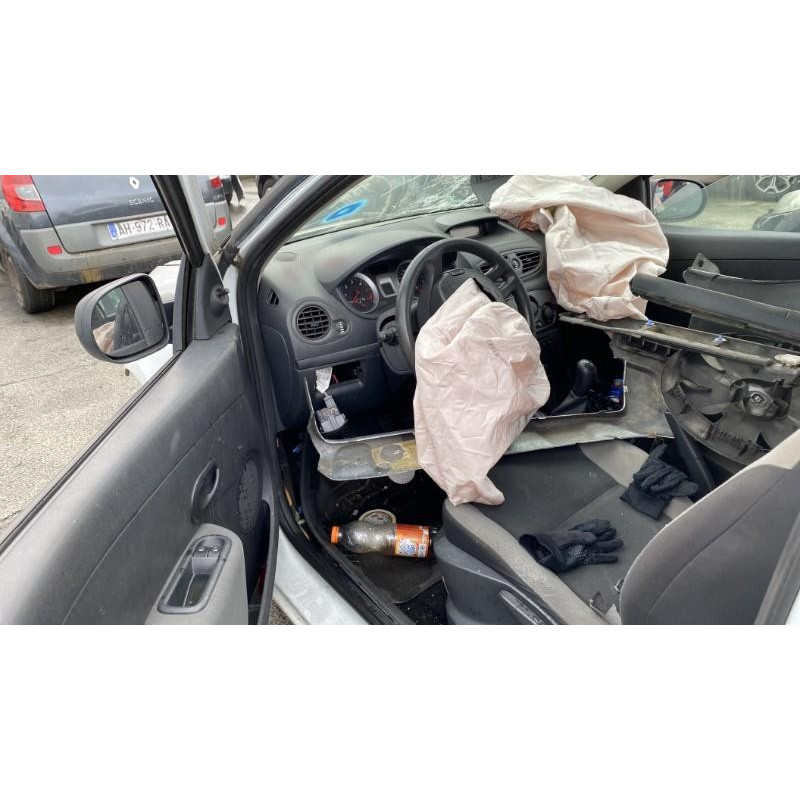 Boitier UCH RENAULT CLIO 3 Photo n°7