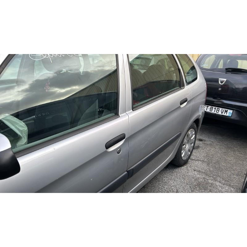 Verin de coffre CITROEN XSARA PICASSO Photo n°17