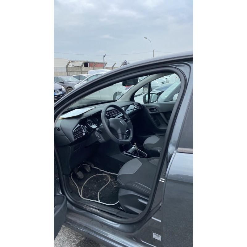 Verin de coffre CITROEN C3 2 Photo n°10