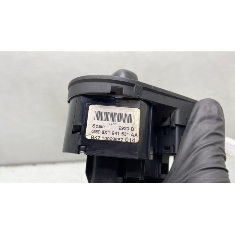 Commande de phare AUDI A1 1 Photo n°4