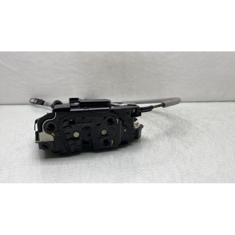 Serrure arriere droit VOLKSWAGEN POLO 5 Photo n°3