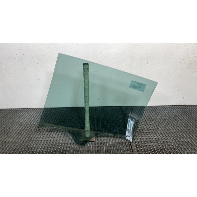 Vitre arriere droit RENAULT LAGUNA 3 Photo n°6