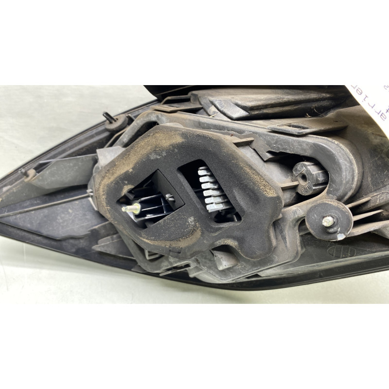 Feu arriere principal droit (feux) OPEL ASTRA H Photo n°6