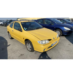 Poignee porte avant gauche RENAULT MEGANE 1