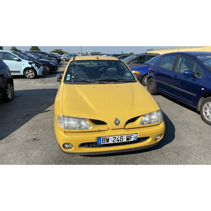 Poignee porte avant gauche RENAULT MEGANE 1 Photo n°20