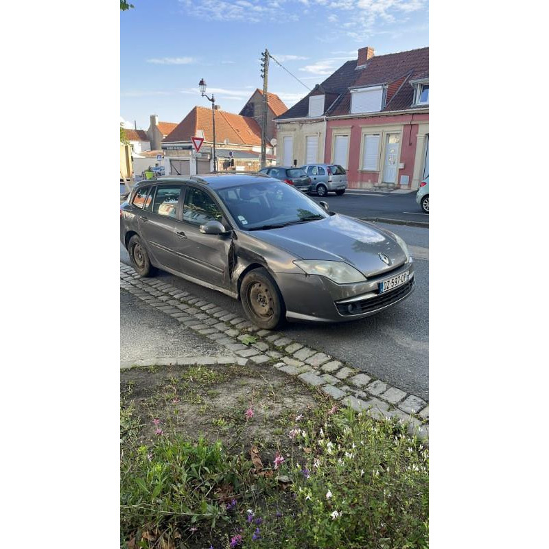 Pretensionneur de ceinture avant droit RENAULT LAGUNA 3 Photo n°15