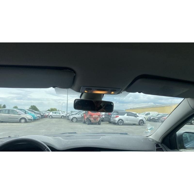 Pretensionneur de ceinture avant droit RENAULT LAGUNA 3 Photo n°17
