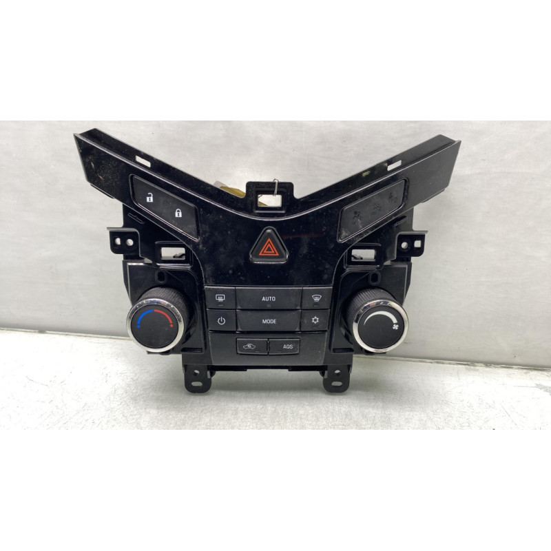 Commande chauffage CHEVROLET CRUZE Photo n°3