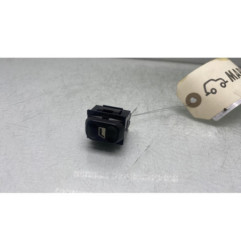 Interrupteur de leve vitre avant droit CITROEN BERLINGO 1