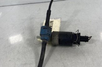 Pompe lave glace avant VOLKSWAGEN GOLF 3