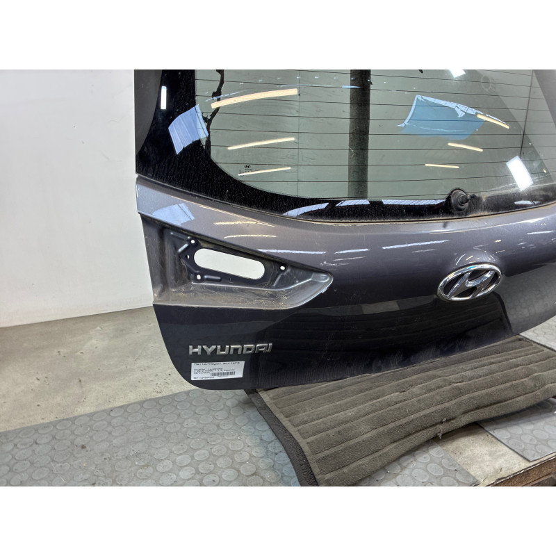 Malle/Hayon arriere HYUNDAI I 20 2 Photo n°3