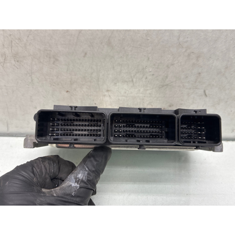 Calculateur moteur RENAULT TWINGO 3 Photo n°4