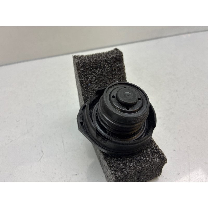 Bouchon de carburant VOLKSWAGEN GOLF 4 Photo n°4