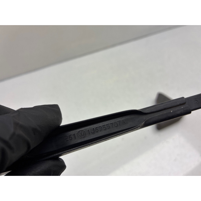 Bras essuie glace arriere VOLKSWAGEN GOLF 4 Photo n°5