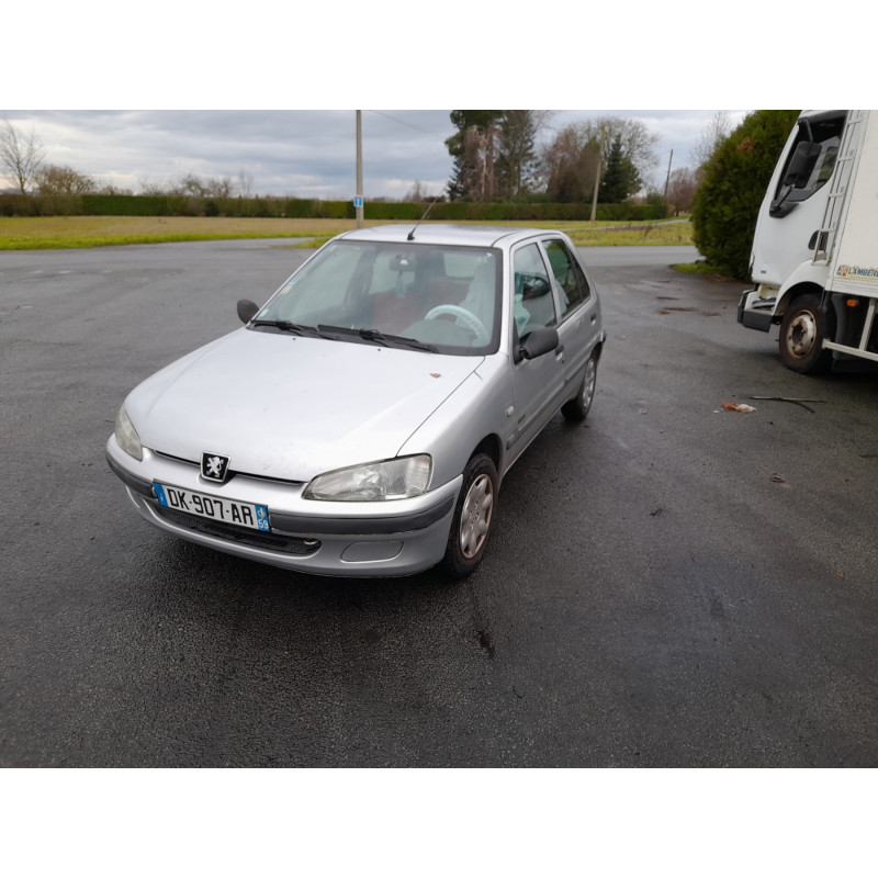 Aile avant droit PEUGEOT 106 Photo n°8