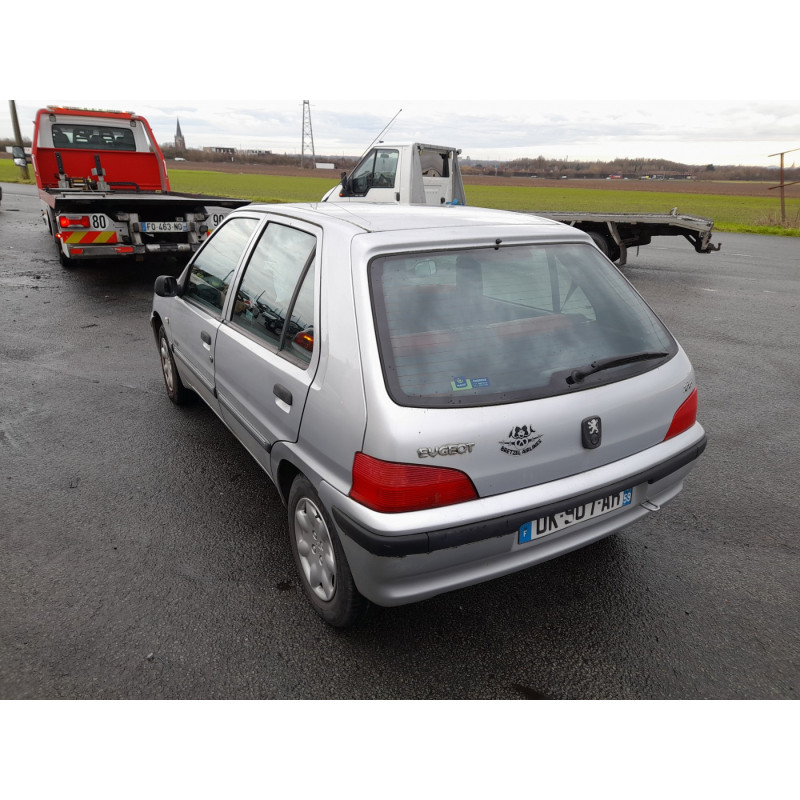 Aile avant droit PEUGEOT 106 Photo n°11