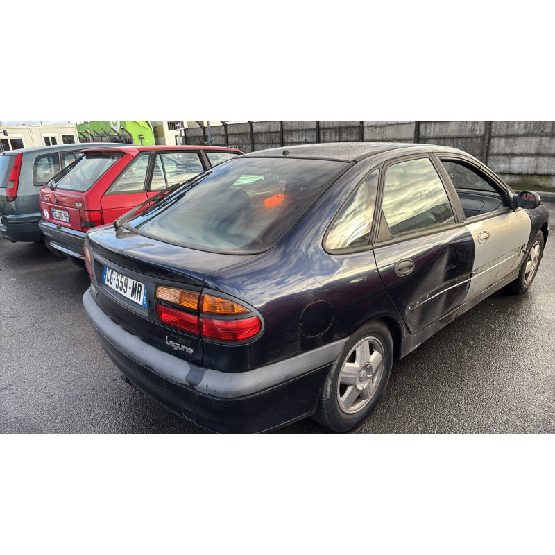 Bouton de coffre RENAULT LAGUNA 1 Photo n°8