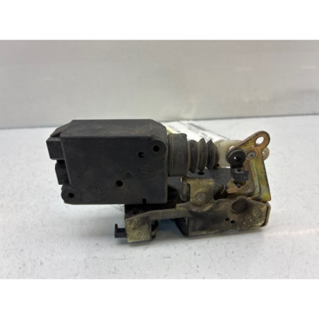 Serrure avant droit PEUGEOT 205