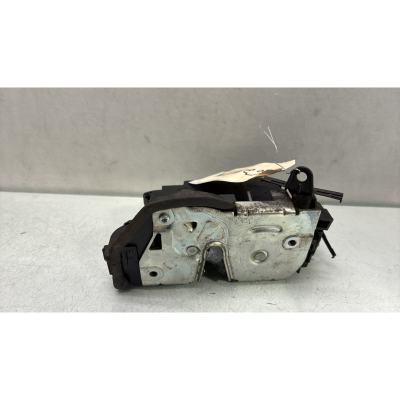 Serrure avant droit BMW SERIE 3 E90 Photo n°1