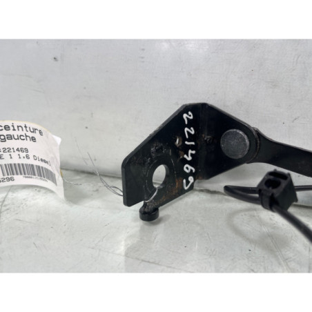 Attache ceinture arriere gauche PEUGEOT 3008 1