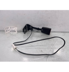 Attache ceinture arriere gauche PEUGEOT 3008 1