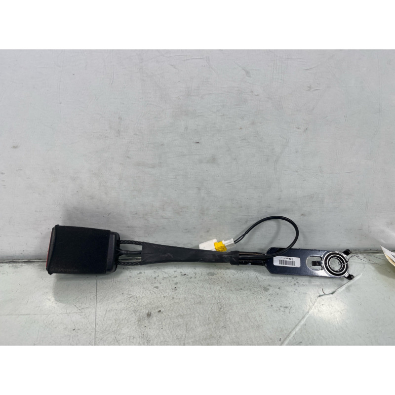 Attache ceinture avant droit PEUGEOT 3008 1 Photo n°2