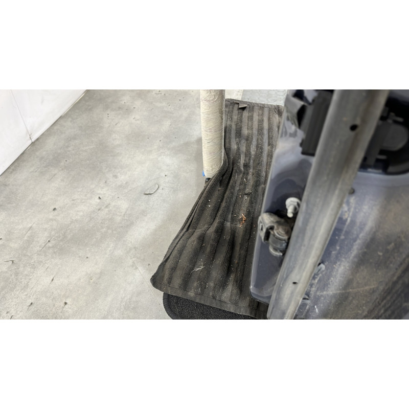 Porte arriere gauche FORD FIESTA 6 Photo n°4