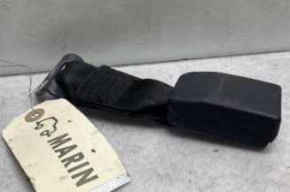 Attache ceinture arriere droit PEUGEOT 106 Photo n°1