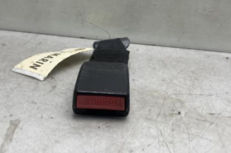 Attache ceinture arriere droit PEUGEOT 106