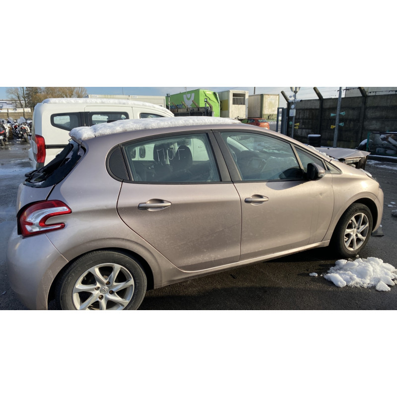 Anti brouillard droit (feux) PEUGEOT 208 1 Photo n°10