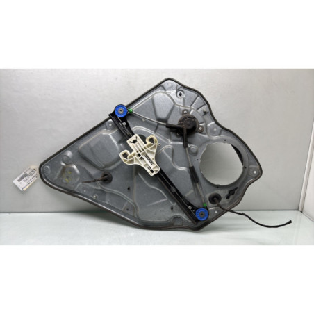 Leve vitre mecanique arriere droit VOLKSWAGEN POLO 4