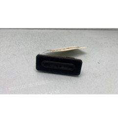Bouton de coffre PEUGEOT 2008 1 Photo n°1