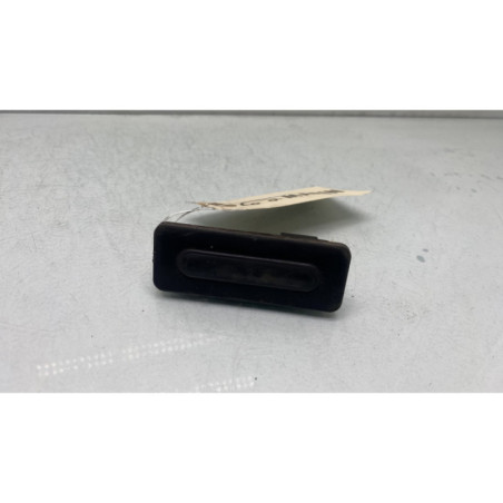Bouton de coffre PEUGEOT 2008 1 Photo n°1