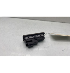 Bouton de coffre PEUGEOT 2008 1