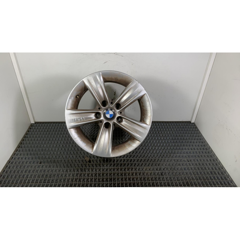 Jante BMW SERIE 1 E87 Photo n°1