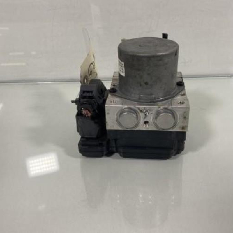 Bloc ABS (freins anti-blocage) HYUNDAI I 20 2 Photo n°3
