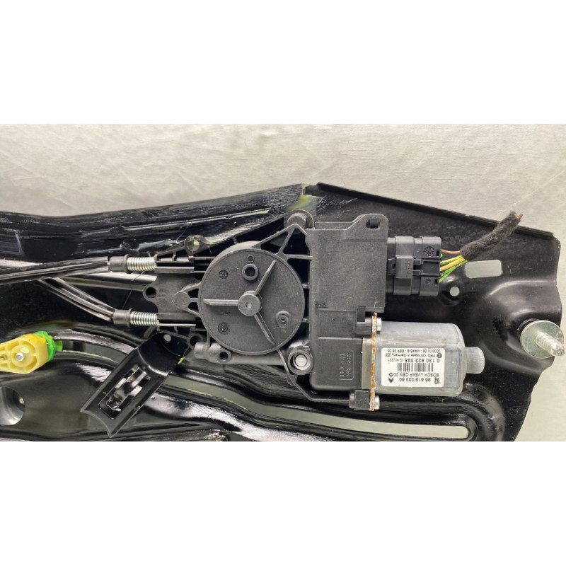 Leve vitre electrique arriere gauche PEUGEOT 308 1 Photo n°1