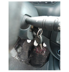 Serrure avant droit RENAULT MEGANE 1