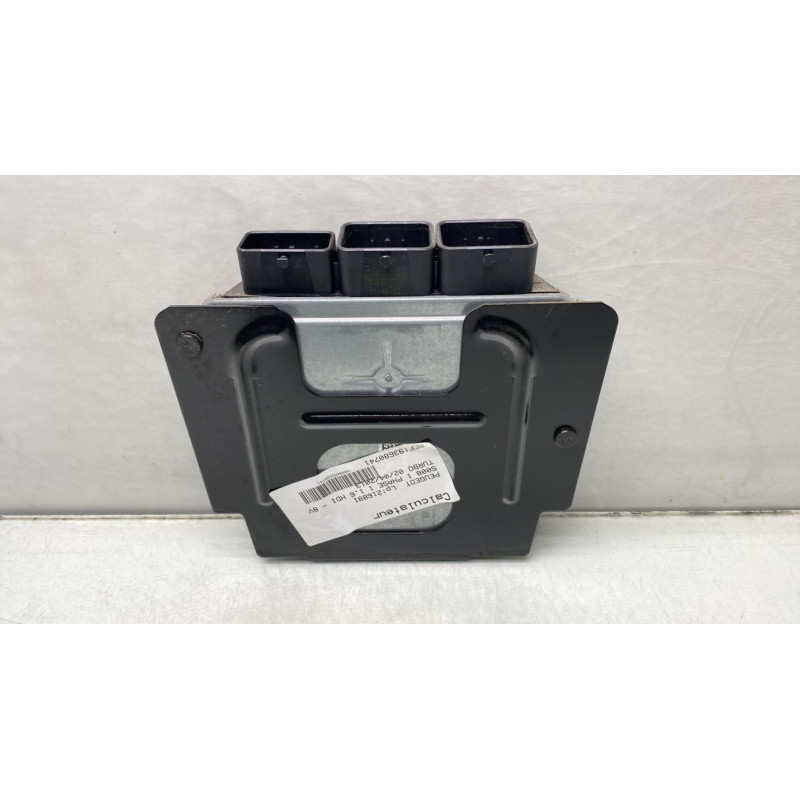 Calculateur moteur PEUGEOT 5008 1 Photo n°3