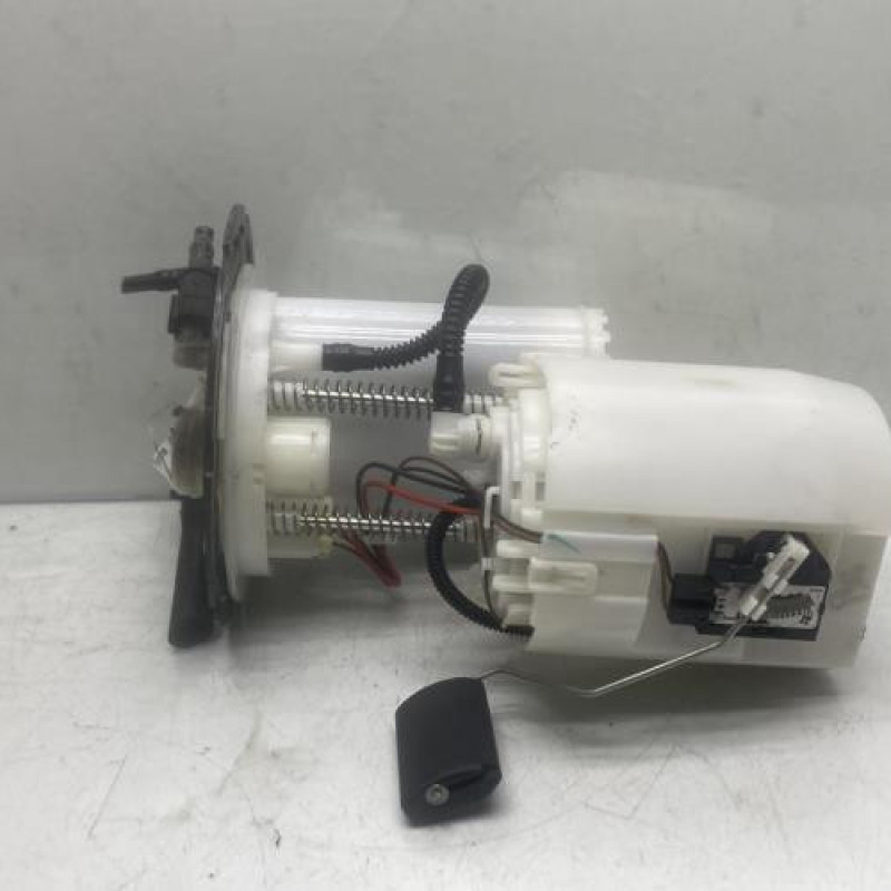 Pompe à carburant HYUNDAI I 20 2 Photo n°4