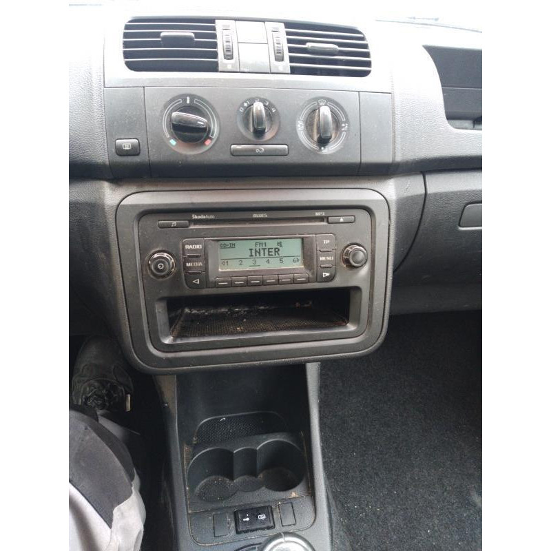 Porte avant droit SKODA FABIA 2 Photo n°16