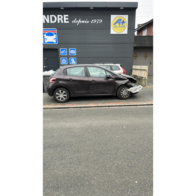 Cremaillere assistee PEUGEOT 208 1 Photo n°8