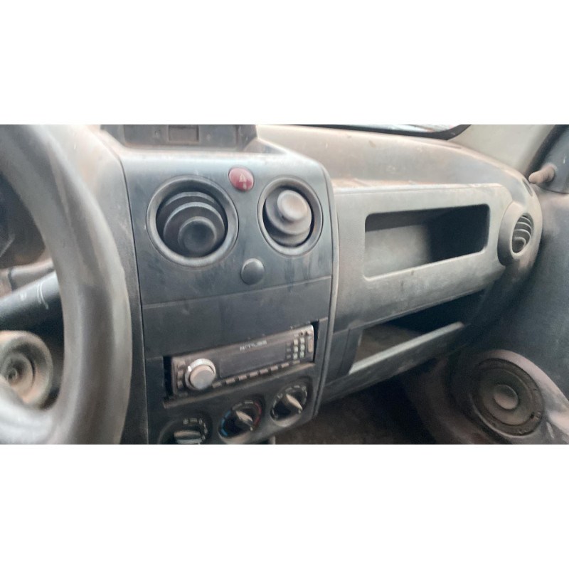 Calandre PEUGEOT PARTNER 1 Photo n°9