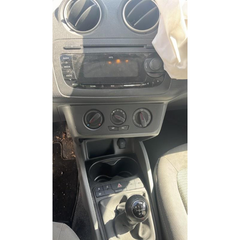 Poignee porte avant gauche SEAT IBIZA 4 Photo n°14