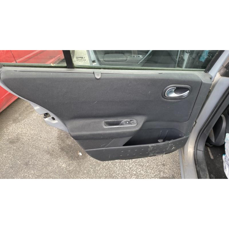 Porte arriere gauche RENAULT MEGANE 2 Photo n°16