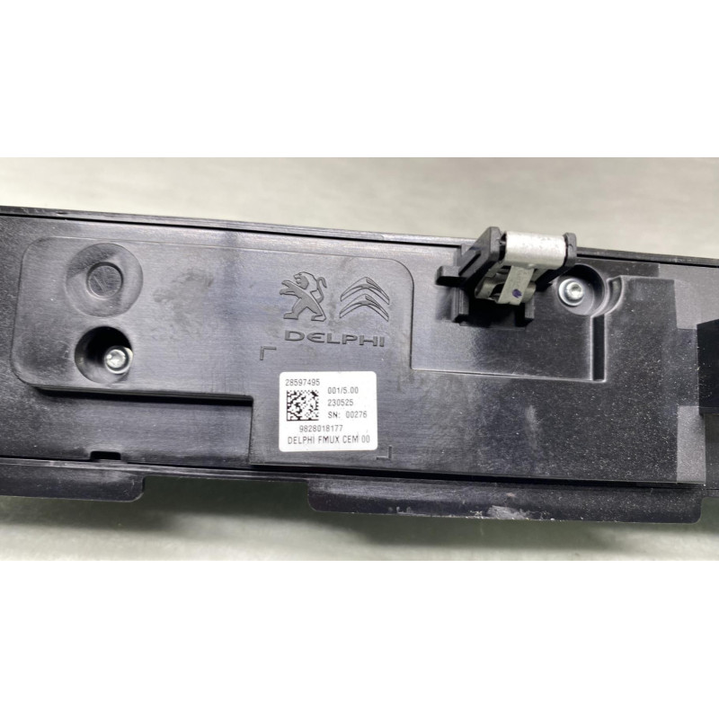 Bouton de warning CITROEN C5 AIRCROSS Photo n°4